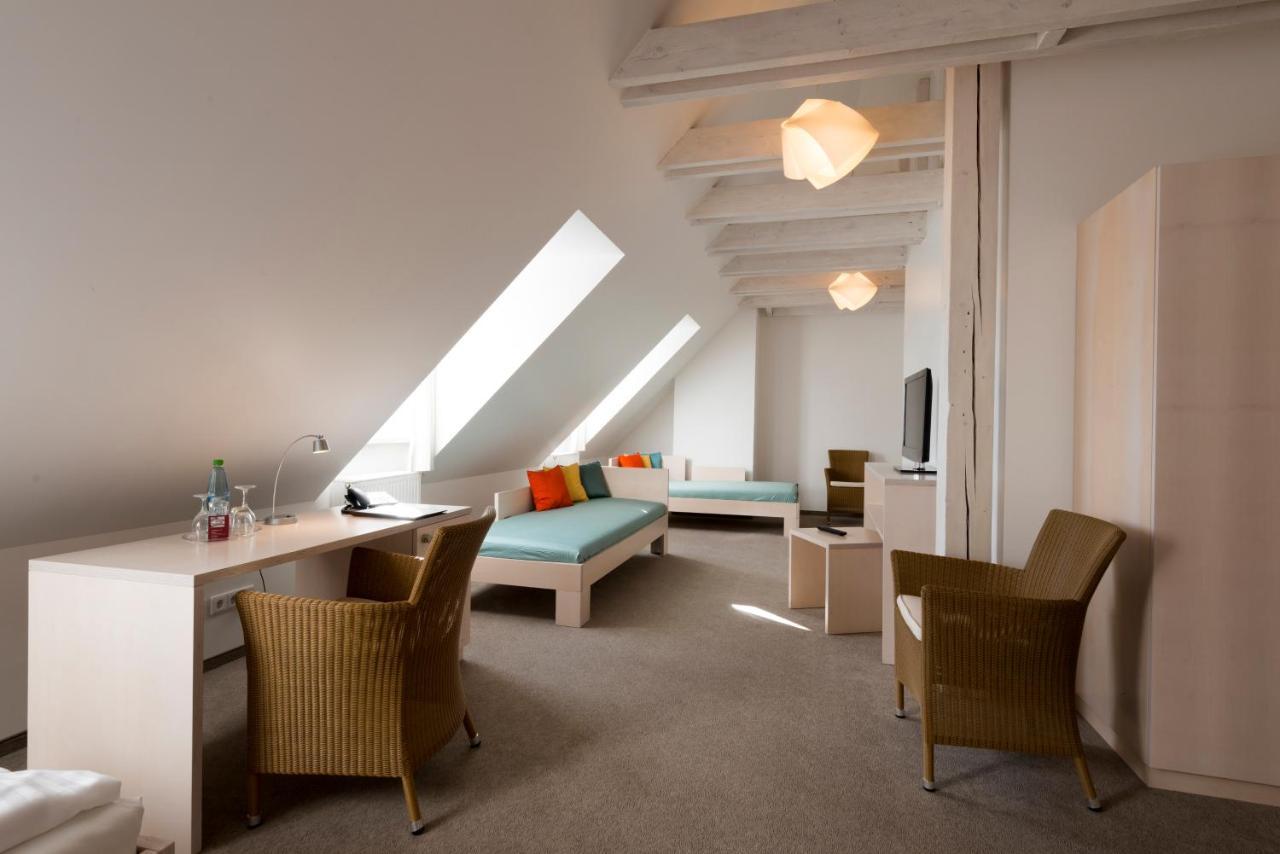 Hotel Gasthof Zum Storch Шлюссельфельд Экстерьер фото