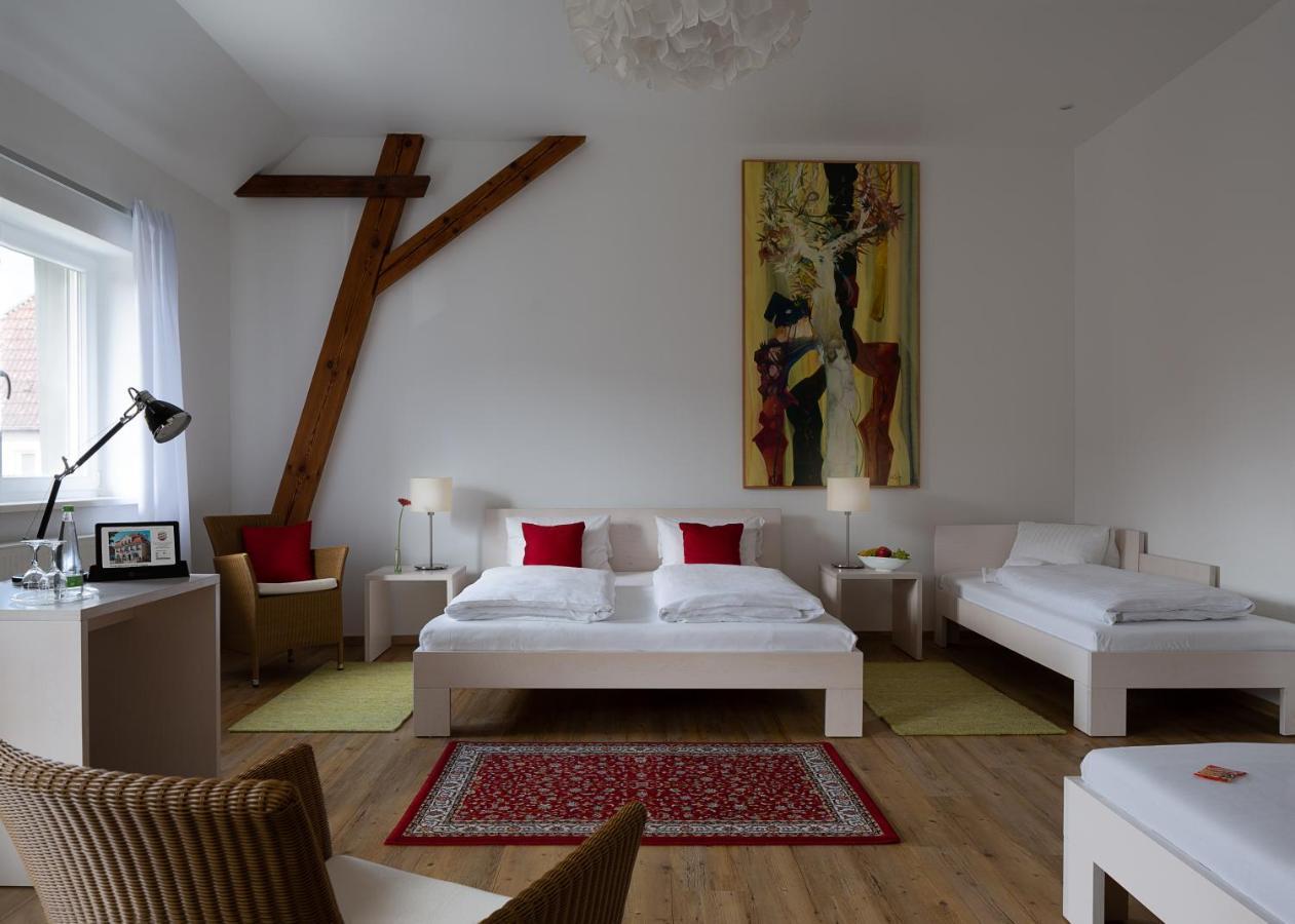 Hotel Gasthof Zum Storch Шлюссельфельд Экстерьер фото